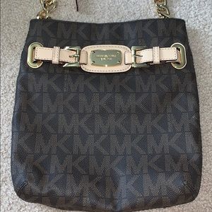 Michael kors crossbody